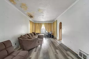 1702 W 71st St, Chicago, IL 60636 - Photo 3