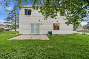 5039 Chambers Dr, Hoffman Estates, IL 60010 - Photo 35