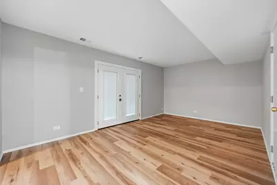 5039 Chambers Drive, Hoffman Estates, IL 60010 - Photo 7