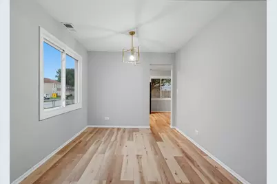 5039 Chambers Drive, Hoffman Estates, IL 60010 - Photo 21