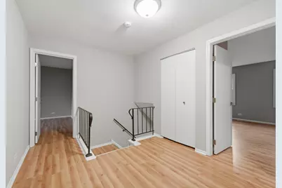 5039 Chambers Drive, Hoffman Estates, IL 60010 - Photo 9