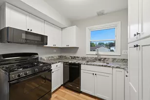 5039 Chambers Dr, Hoffman Estates, IL 60010 - Photo 23