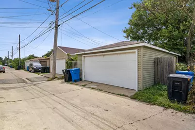 10029 S Indiana Avenue, Chicago, IL 60628 - Photo 23