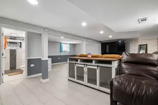 10029 S Indiana Ave, Chicago, IL 60628 - Photo 19