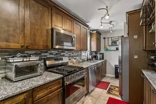 10029 S Indiana Ave, Chicago, IL 60628 - Photo 15