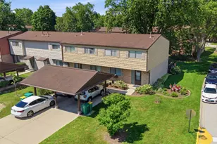 490 Tahoe Cir Dr, Wheeling, IL 60090 - Photo 1
