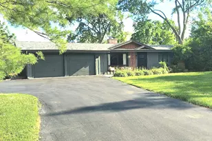 83 Wildwood Dr, Barrington, IL 60010 - Photo 3