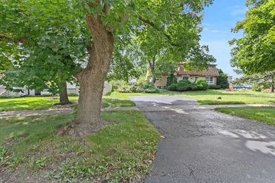 288 Middaugh Road, Clarendon Hills, IL 60514 - Photo 3