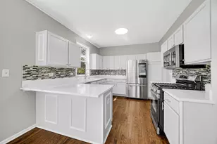 1421 Richmond Ln, Algonquin, IL 60102 - Photo 3