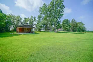 13855 W State Rd, Pecatonica, IL 61063 - Photo 25