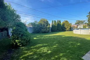 5620 W 83rd St, Burbank, IL 60459 - Photo 17