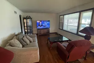 5620 W 83rd St, Burbank, IL 60459 - Photo 3