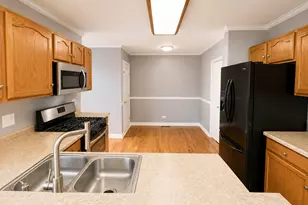 2112 Orchard Ln, Carpentersville, IL 60110 - Photo 7