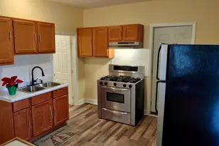 727 Elmer St, Joliet, IL 60433 - Photo 3
