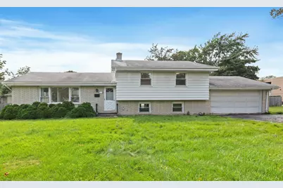 123 Ogden Avenue, Clarendon Hills, IL 60514 - Photo 1