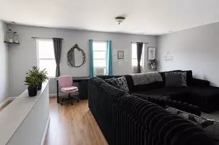 253 W 43rd St, Chicago, IL 60609 - Photo 3