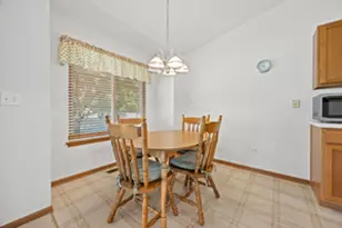 205 Woodlet Ln, Bolingbrook, IL 60490 - Photo 7