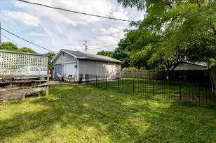 1107 E Washington St, Bloomington, IL 61701 - Photo 25
