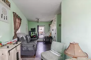 1107 E Washington St, Bloomington, IL 61701 - Photo 7