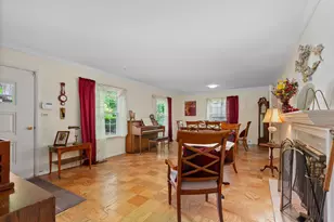 214 Washington Cir, Lake Forest, IL 60045 - Photo 9