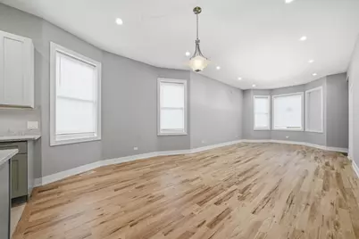 8839 S Colfax Avenue, Chicago, IL 60617 - Photo 7