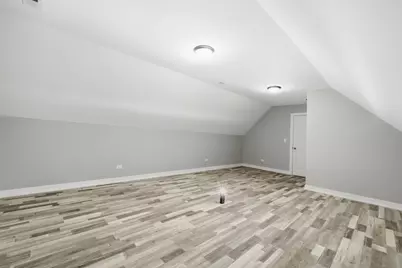 8839 S Colfax Avenue, Chicago, IL 60617 - Photo 21