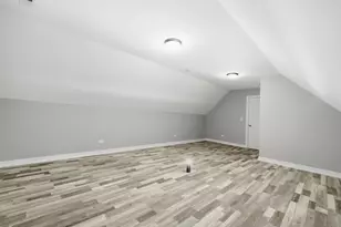 8839 S Colfax Ave, Chicago, IL 60617 - Photo 21