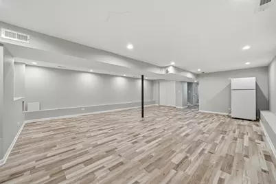 8839 S Colfax Avenue, Chicago, IL 60617 - Photo 23