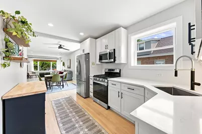 536 S Wisconsin Avenue, Villa Park, IL 60181 - Photo 5