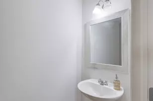 1541 Pauline Cir, Mundelein, IL 60060 - Photo 13