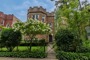 1318 Dewey Ave, Evanston, IL 60201 - Photo 1