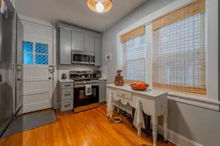 1318 Dewey Ave, Evanston, IL 60201 - Photo 5