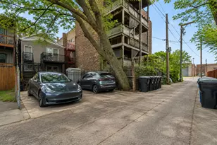2452 W Arthington St, Chicago, IL 60612 - Photo 11