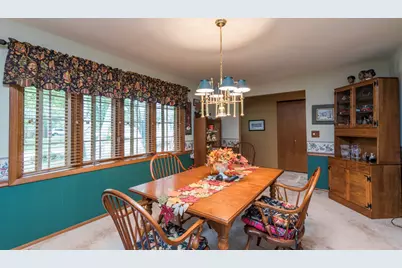 9816 W Oak Forest Drive, Beach Park, IL 60099 - Photo 7