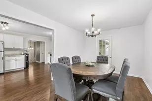 875 Larkdale Row, Wauconda, IL 60084 - Photo 5