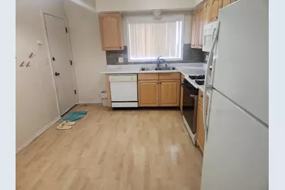 10423 Dearlove Road #2, Glenview, IL 60025 - Photo 3