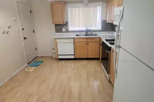 10423 Dearlove Rd, Glenview, IL 60025 - Photo 3