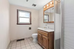 6142 Rob Roy Dr, Oak Forest, IL 60452 - Photo 17