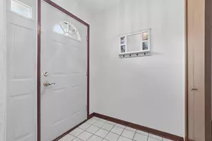 6142 Rob Roy Dr, Oak Forest, IL 60452 - Photo 3