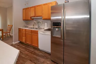 143 Woodland Cir, North Aurora, IL 60542 - Photo 7