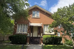 521 Wilcox St, Joliet, IL 60435 - Photo 1