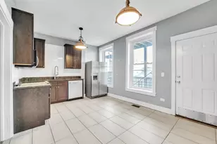 3208 W Wabansia Ave, Chicago, IL 60647 - Photo 9