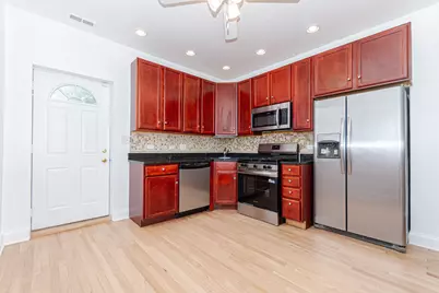 2306 W Jarvis Street #1, Chicago, IL 60645 - Photo 9