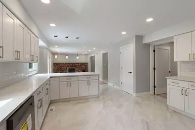 713 Dawes Street, Libertyville, IL 60048 - Photo 19