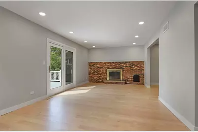 713 Dawes Street, Libertyville, IL 60048 - Photo 9