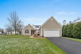 2121 Bridgewater Dr, Belvidere, IL 61008 - Photo 1