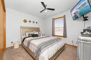 2121 Bridgewater Dr, Belvidere, IL 61008 - Photo 3