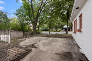 1822 E State St, Rockford, IL 61104 - Photo 17