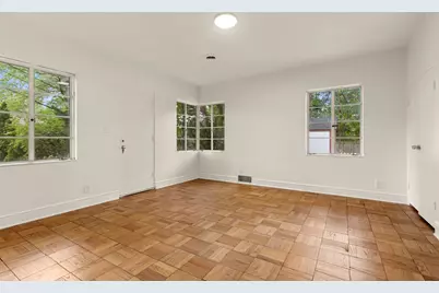 1822 E State Street, Rockford, IL 61104 - Photo 9
