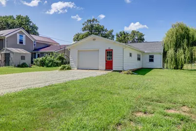 306 8th Avenue S, Albany, IL 61230 - Photo 1